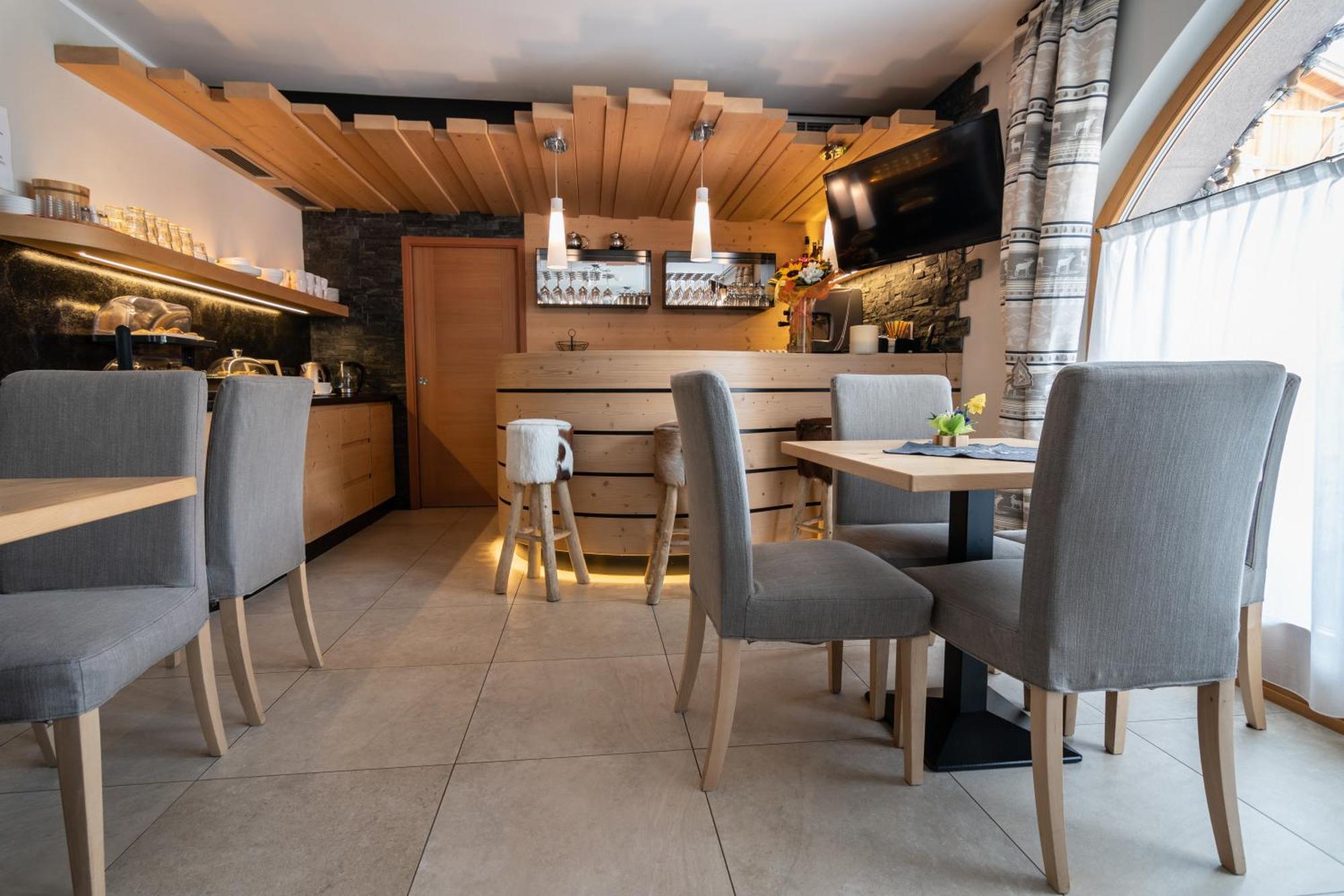 Aparthotel Dolomites Living&Relax Commezzadura Exteriér fotografie