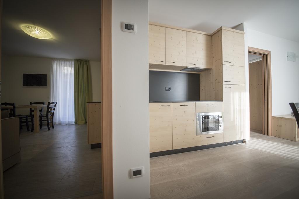 Aparthotel Dolomites Living&Relax Commezzadura Exteriér fotografie