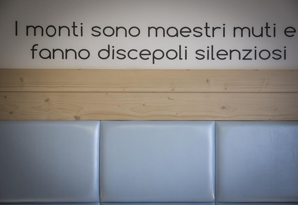 Aparthotel Dolomites Living&Relax Commezzadura Pokoj fotografie