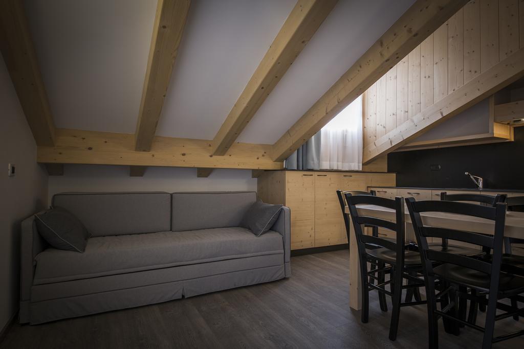 Aparthotel Dolomites Living&Relax Commezzadura Pokoj fotografie