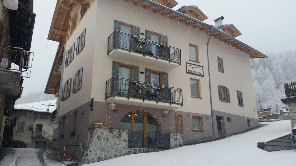 Aparthotel Dolomites Living&Relax Commezzadura Exteriér fotografie